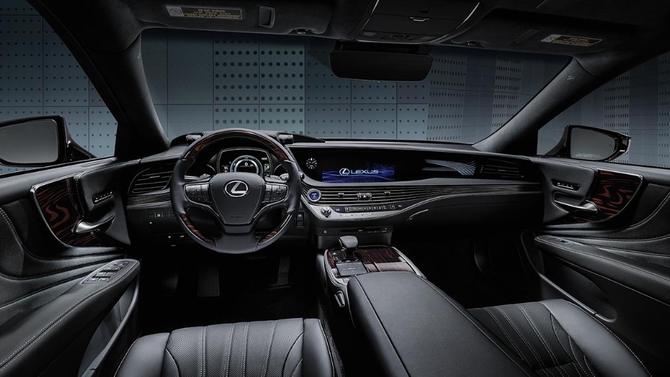 Leksius Lexus LS 500h AWD