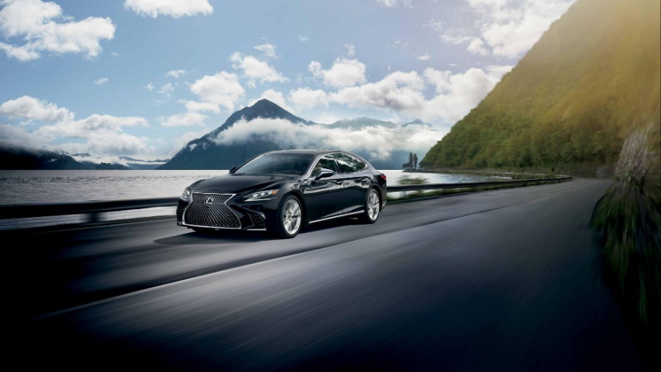 Leksius Lexus LS 500h AWD