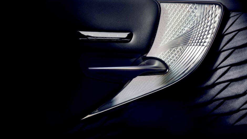 Leksius Lexus LS 500h AWD